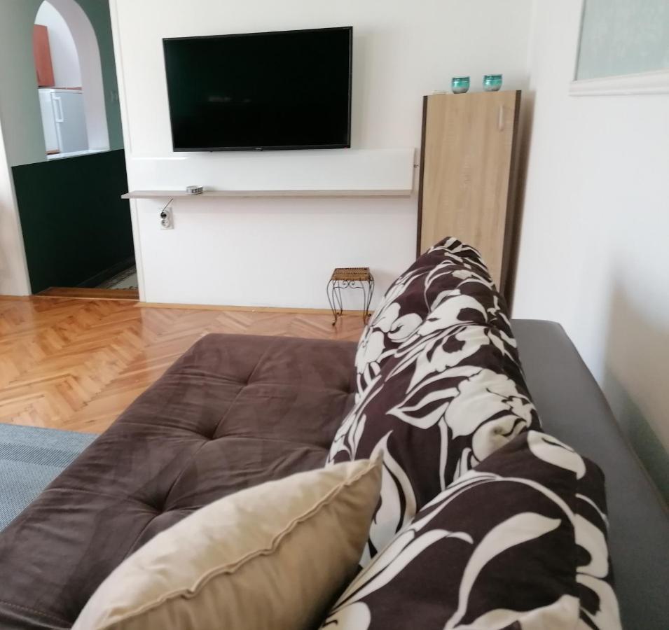 Apartman Centar Kruševac Buitenkant foto