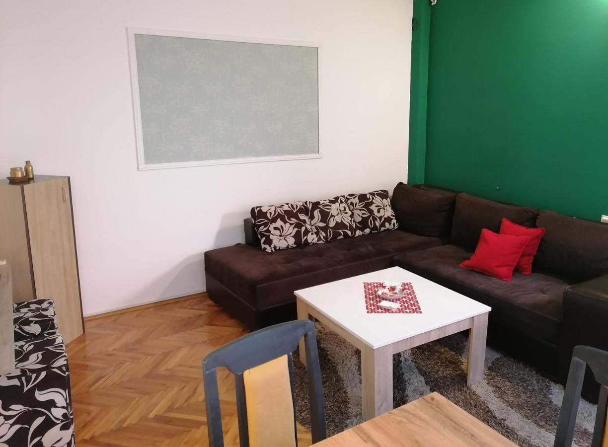 Apartman Centar Kruševac Buitenkant foto
