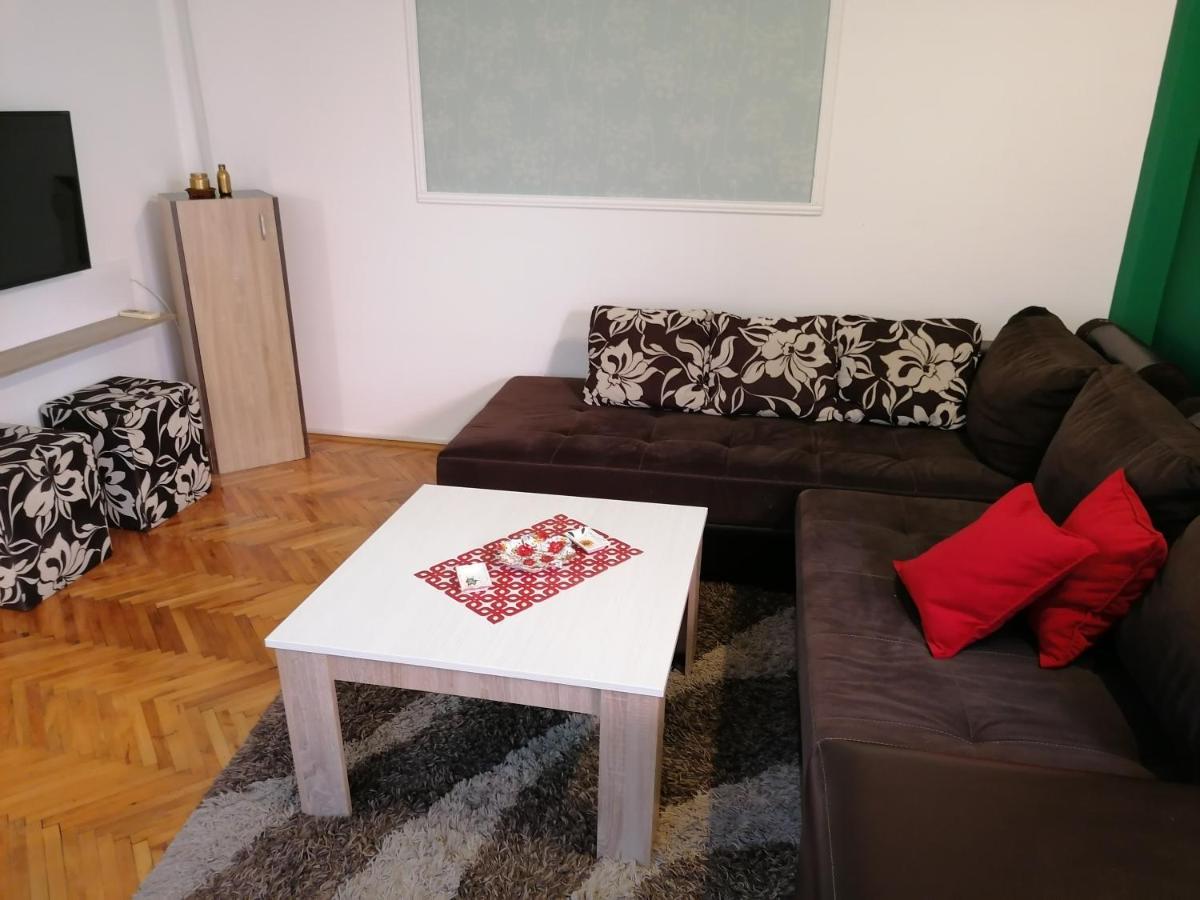 Apartman Centar Kruševac Buitenkant foto